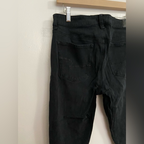 American Eagle Black Hi-Rise Jegging - Size 8 - Black - Picture 4 of 5